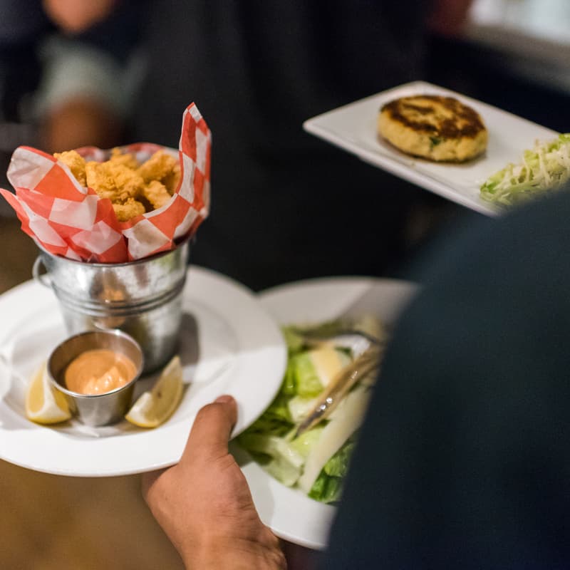 Hank's Oyster Bar - Dupont