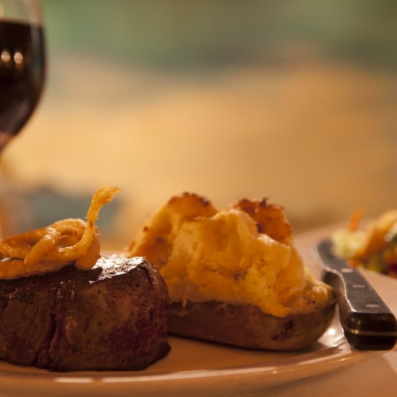 Damon's Steakhouse
