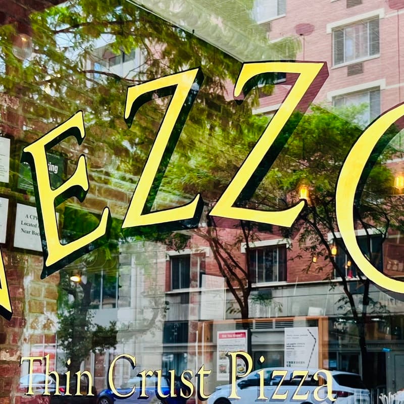 VEZZO NYCThinCrust Pizza