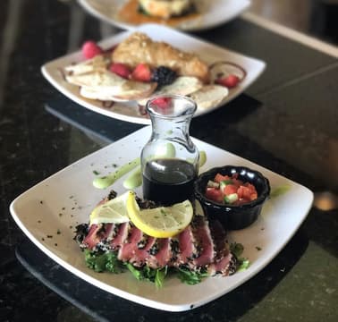 Seasons Innovative Bar & Grille