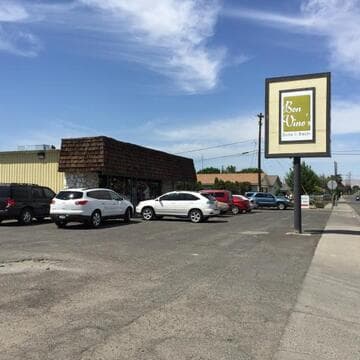 Bon Vino's Bistro & Bakery