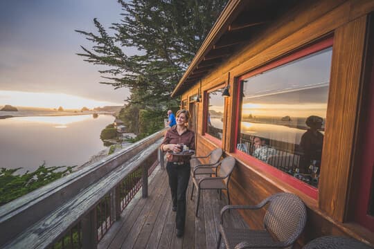 River's End Restaurant & Inn