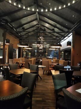 Craftsman Wood Grille & Tap House
