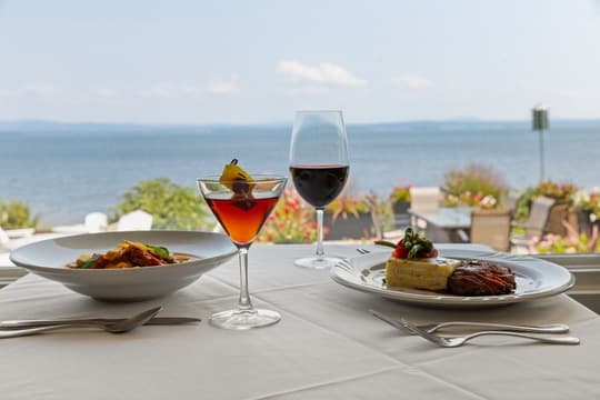Shore Acres Inn & Restaurant
