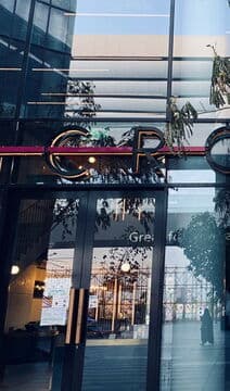 CROWD Restaurant