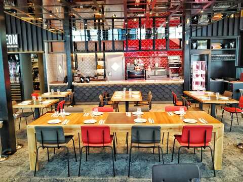 Restaurant: Wine & Meat Bar by Jean Leon
