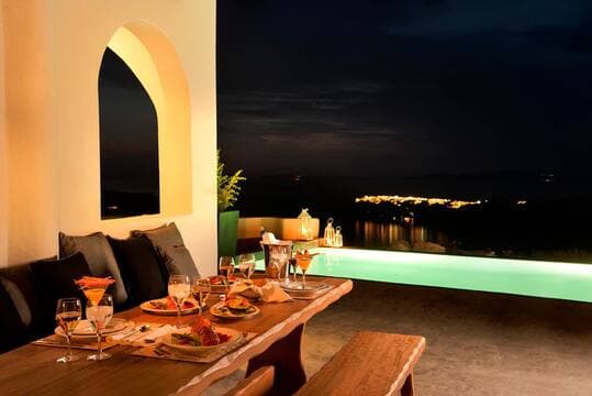 Atelier (Avaton Luxury Villas Resort)
