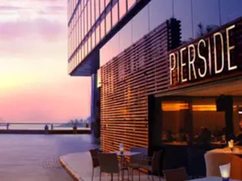 Pierside Bar & Restaurant