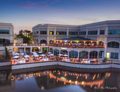 Pusser's Bar & Grille