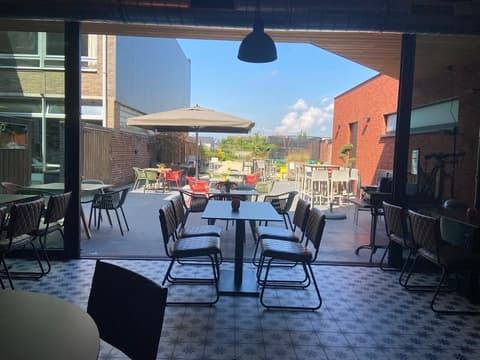 Bistro De Litanie