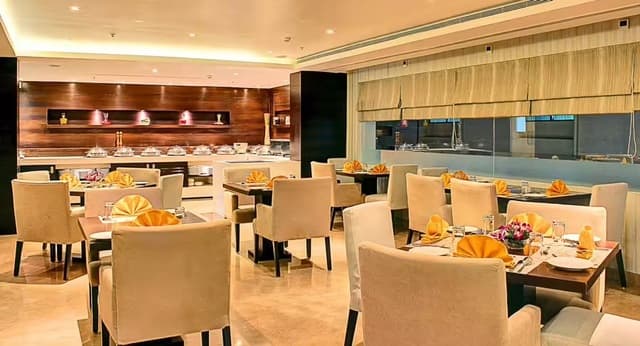 The Hub & The Bar - Hotel Ramada Encore