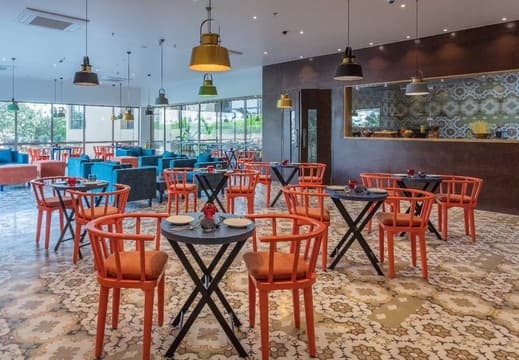 Cafe Patio - Hotel Binori