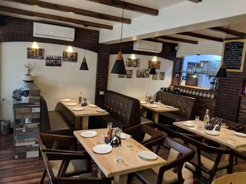 La Sicilia Bistro & Patisserie