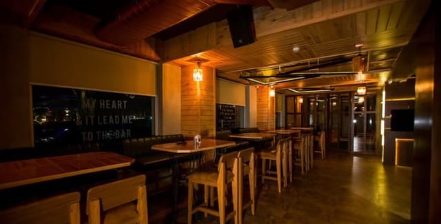 Big Boyz Lounge Air Bar