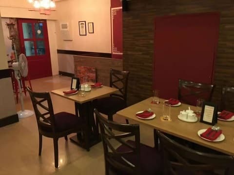 RRed Hot Cafe