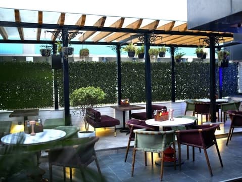 Lord Of The Drinks - Powai