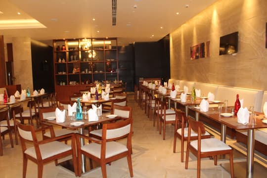 Around The World-Grand Tamanna Hotel