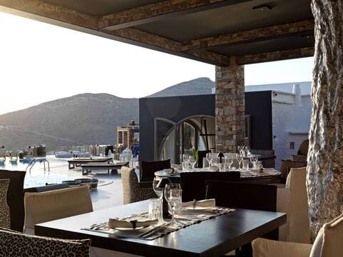 Grandma's Restaurant  (Liostasi Hotel & Suites)