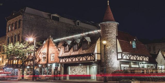 Mader's Restaurant