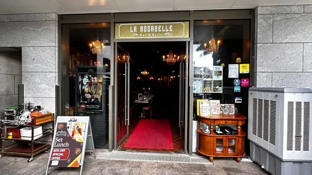 La Rosabelle Bar & Grill