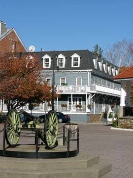 Hudson House River Inn