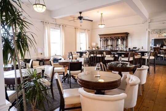 Emerson Inn By The Sea