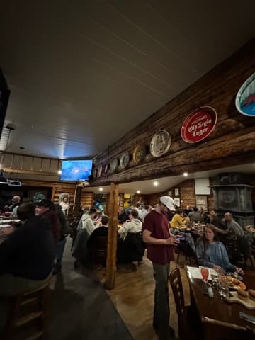 Nora's Fish Creek Inn