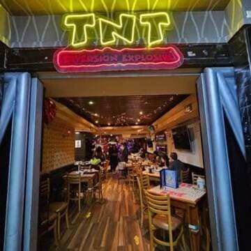 TNT Diversión Explosiva Universidad