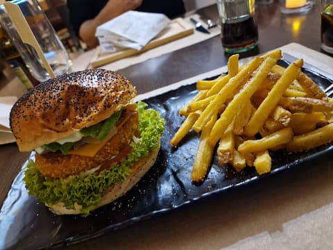 La Escondida Lunch & Grill