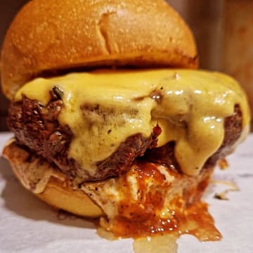 ReCrudo Burger
