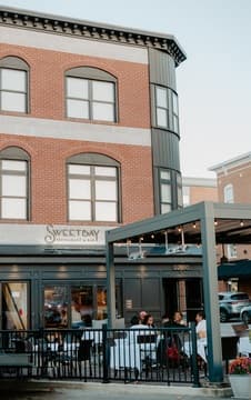 Sweetbay Restaurant and Bar