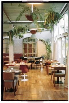 The Greenhouse Restaurant -Hotel Pulitzer