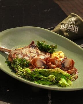 Nakúh