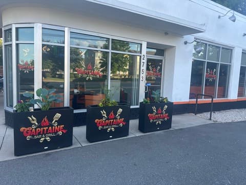 Capitaine Bar & Grill