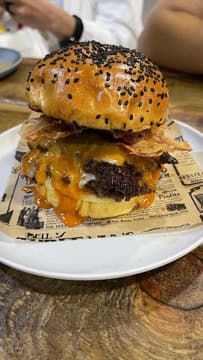 Cesar's Burger - Mendez Alvaro