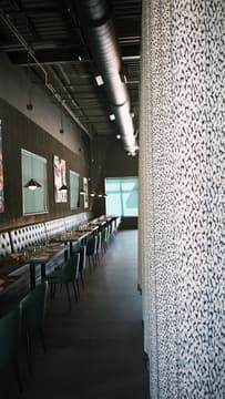 Fukuro Bar & Sushi