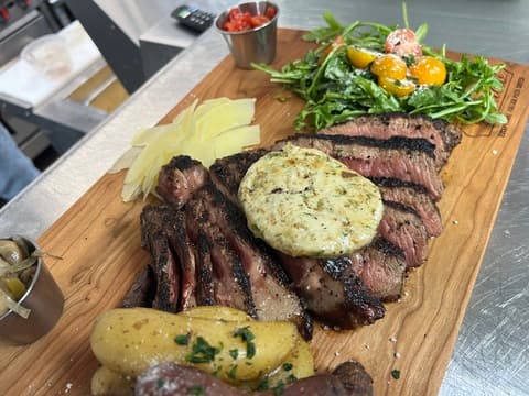 Anthony’s La Piazza Prime Italian