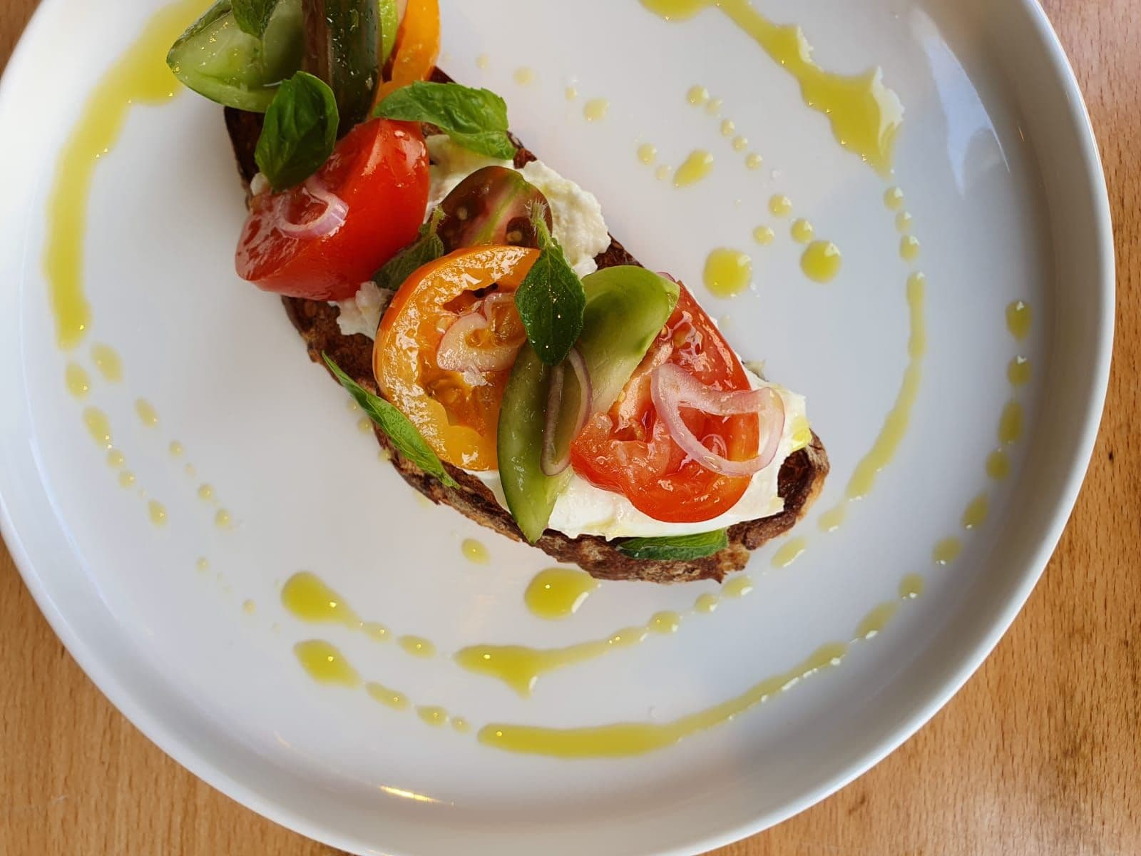 Crudo Restaurant
