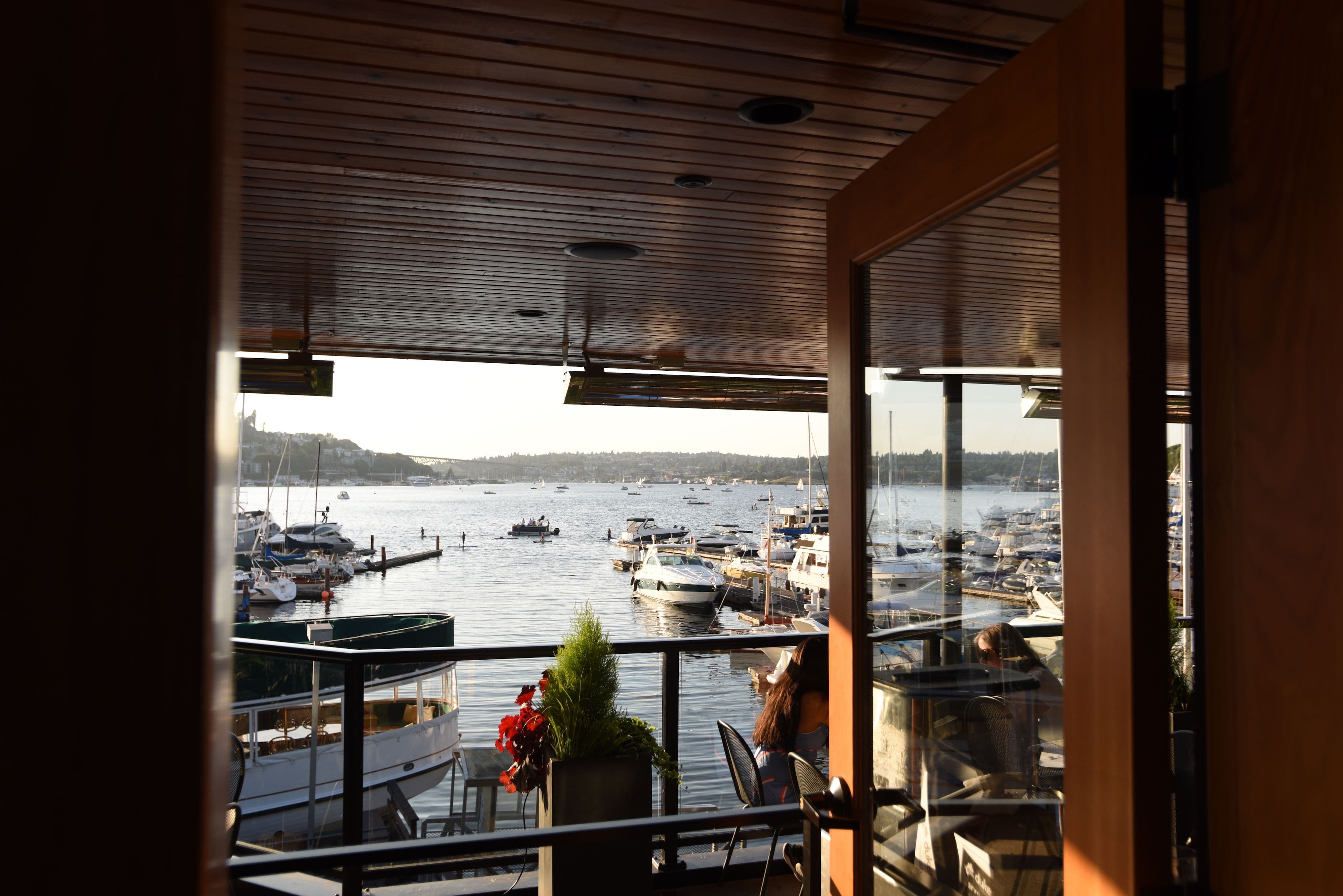 Duke's Seafood - Lake Union