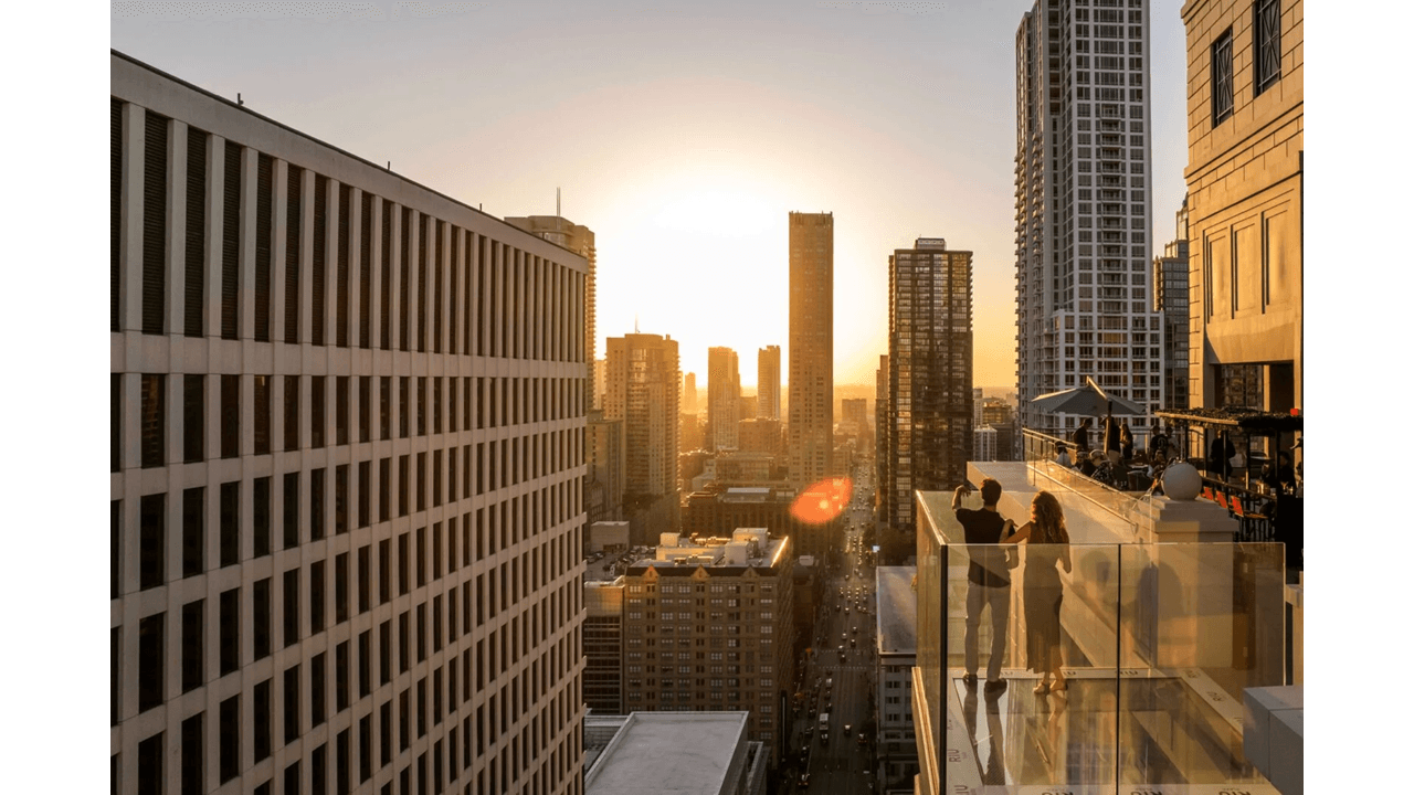 Rooftop at Riu Plaza Chicago
