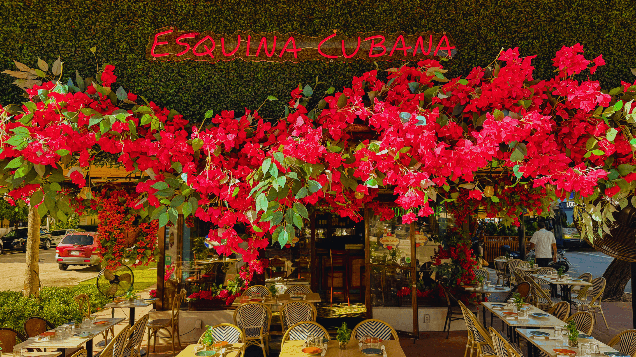 Esquina Cubana - Cuban Restaurant Miami Beach