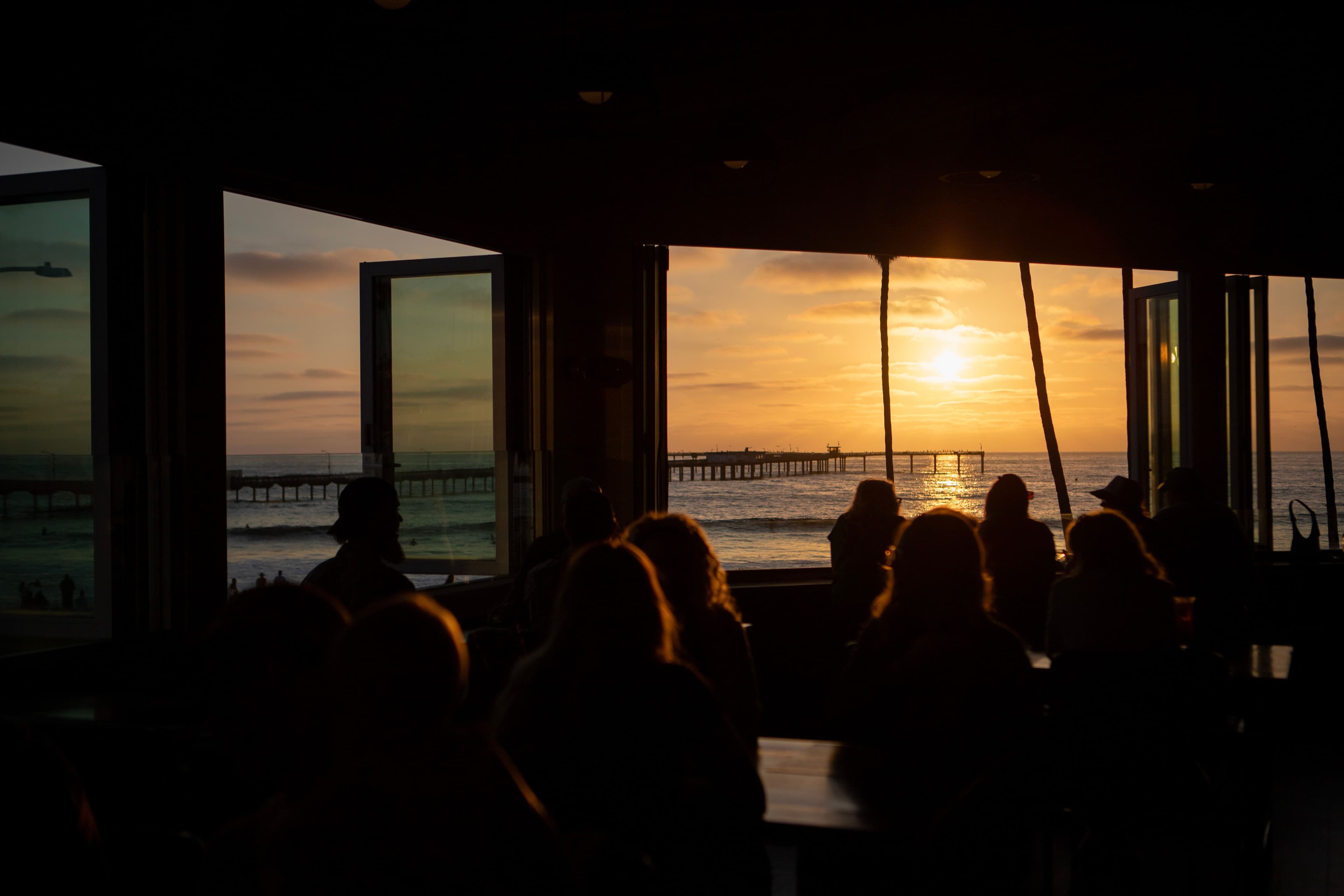 Wonderland Ocean Pub