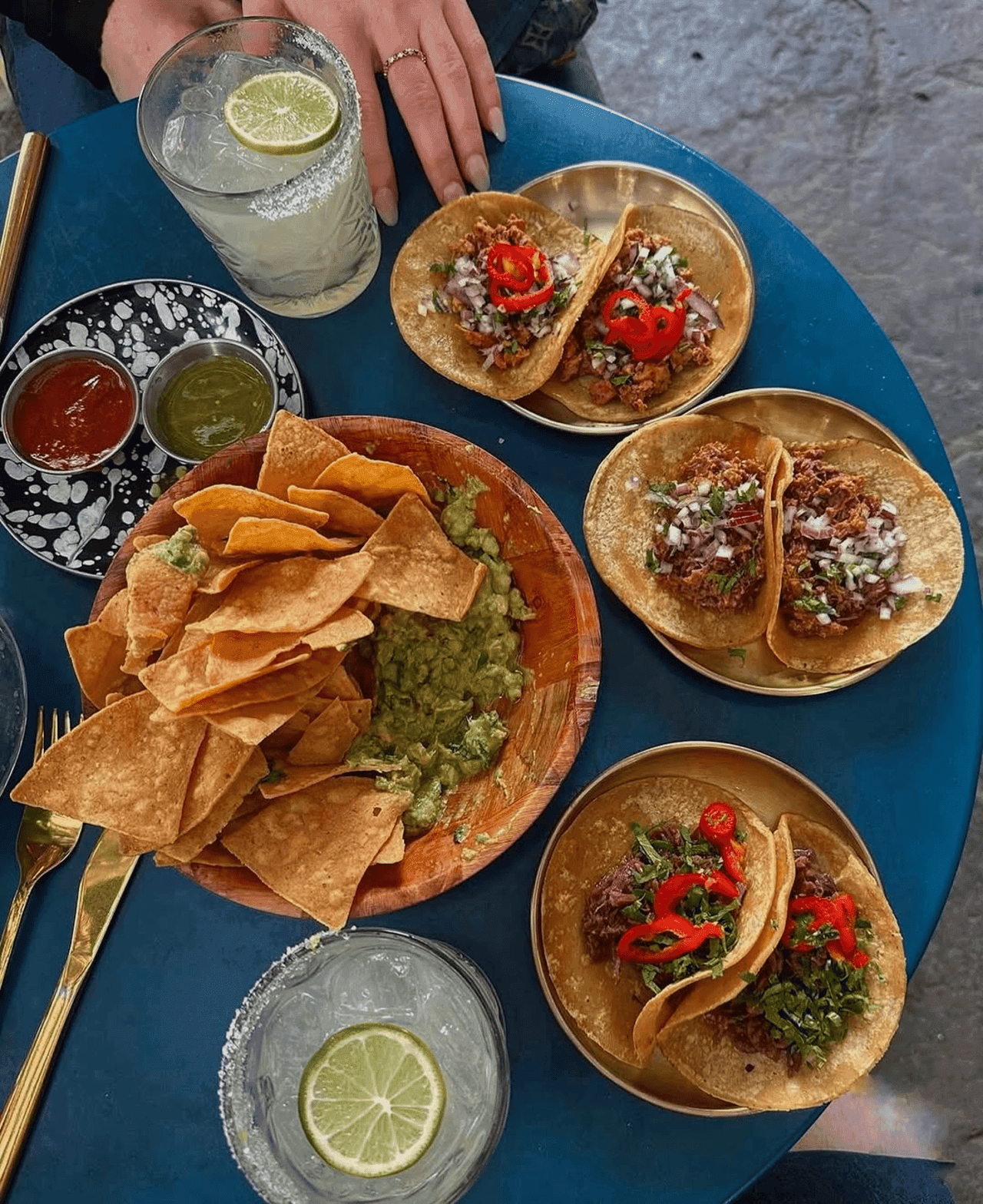 Tu Madre - Larchmont