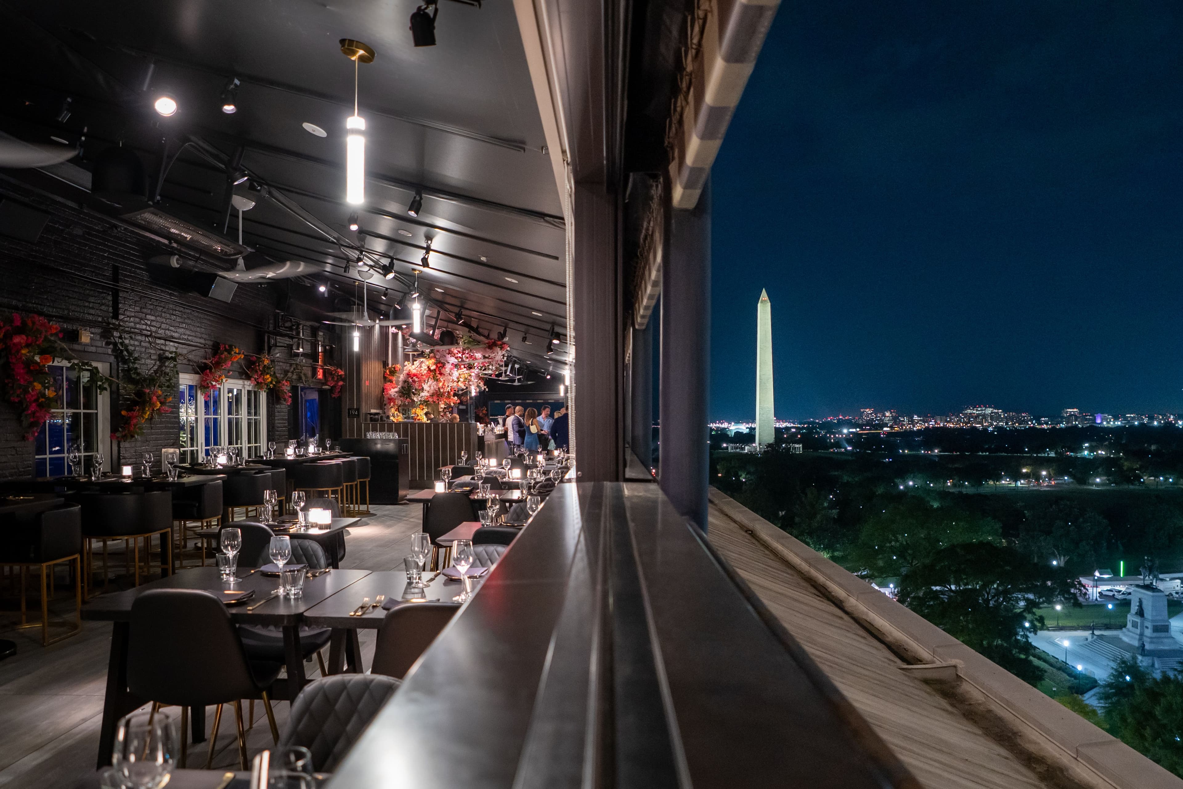 Vue Rooftop At The Hotel Washington