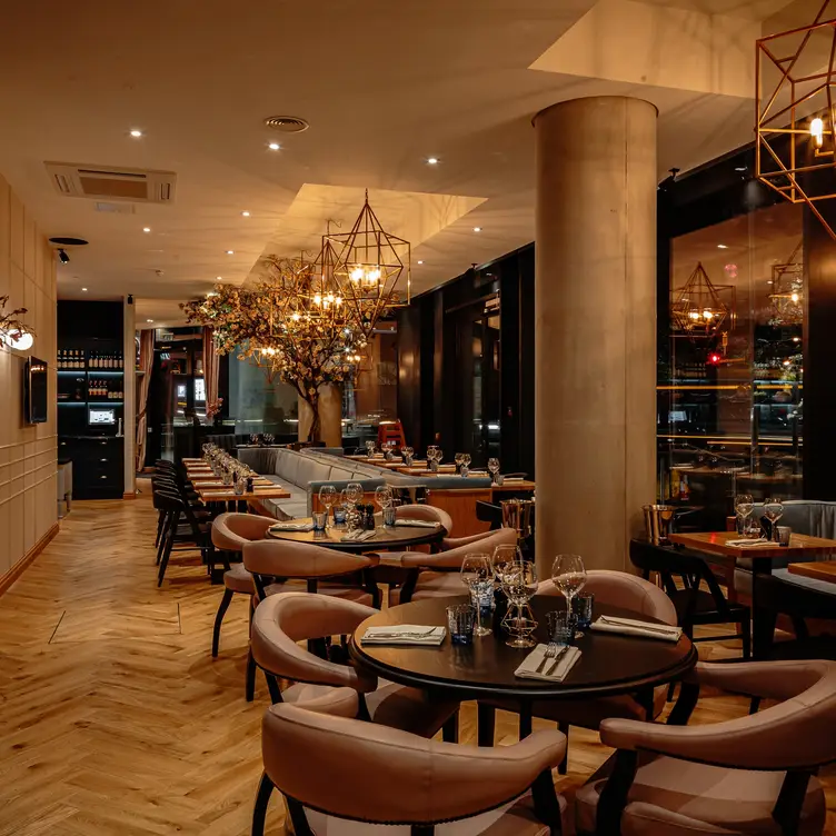 Embankment Kitchen