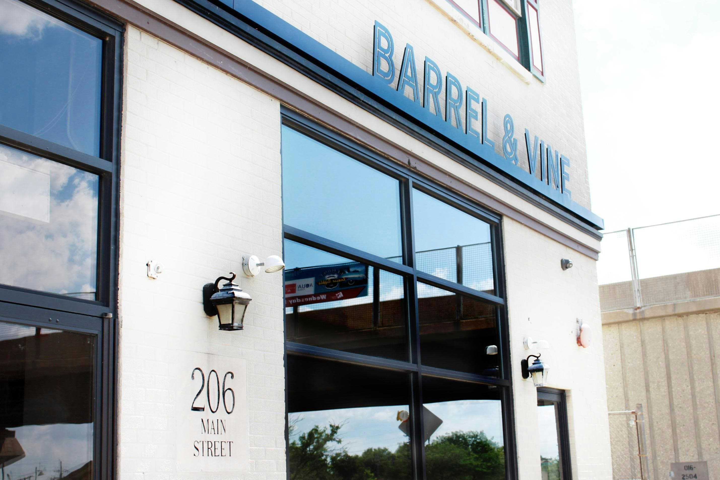 Barrel & Vine Lemont